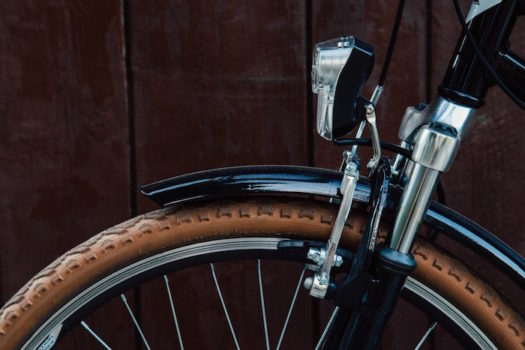 wood-light-bike-tire